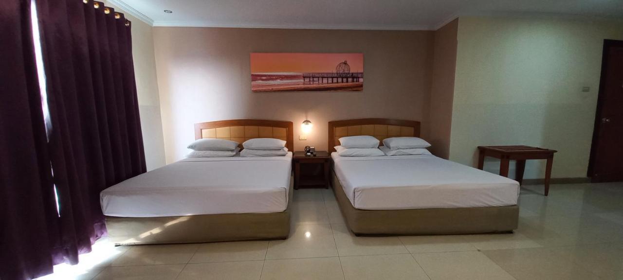 Hotel Celebes Manado Exterior foto