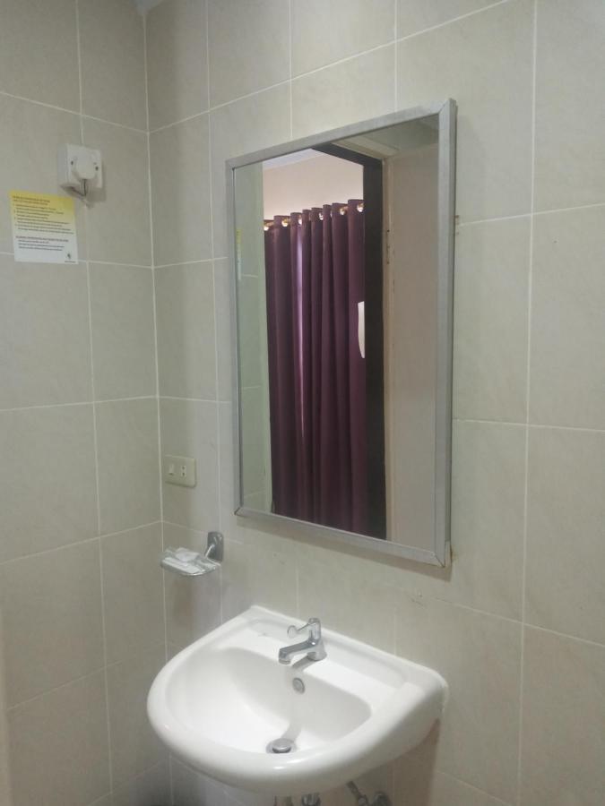 Hotel Celebes Manado Exterior foto